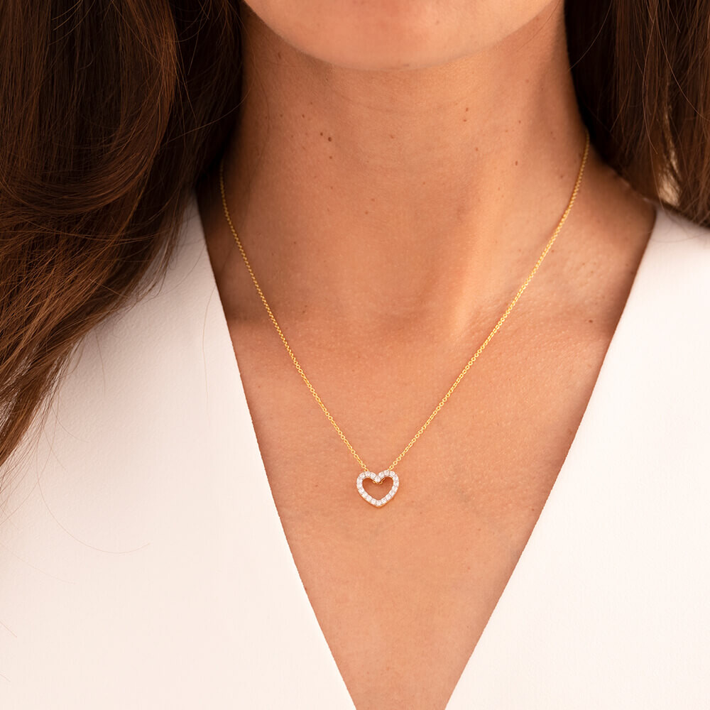 Kette Herz-Anhänger Silber vergoldet Gisser N1024 an Hals