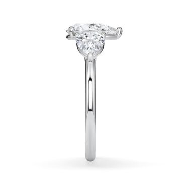 Diamantring Three Stone Lab-Grown Tropfen Pear Platin Rubin RU-1876